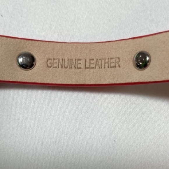 Rustic Cuff Genuine Leather Heart Cuff
Bracelet - Picture 9 of 10